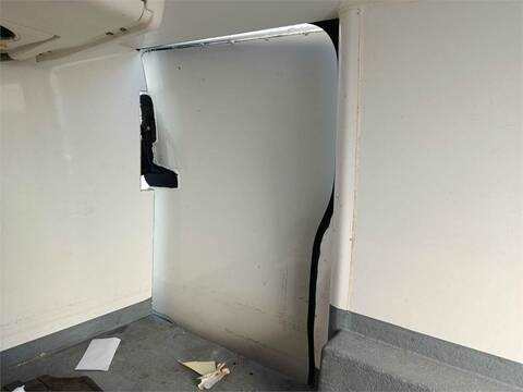 Foto 2ª: Puerta Lateral Corredera Derecha Mercedes Vito 651950 FURGON (2018)