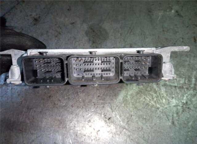 Foto 3ª: Centralita Motor ECU Peugeot 206 2.0 CC [2.0 LTR. - 100 KW 16V CAT (RFN - EW10J4)] [RFN (EW10J4)]