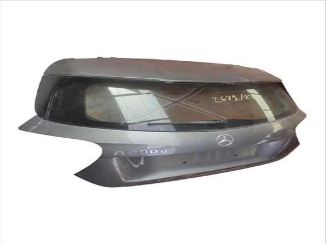 Portón Mercedes Clase A 140 A 200 CDI - D 176.008)