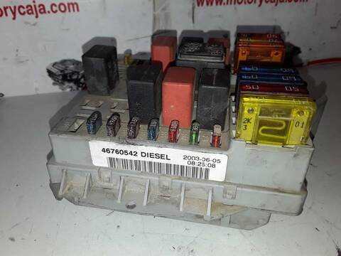 Foto 2ª: Caja Reles Fusibles Fiat Doblo 1.9 D FURG. 63CV (2001)