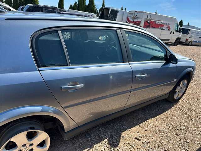 Foto 3ª: Puerta Trasera Derecha Opel Signum 2.2 DTI [Y22DTR] (2003)