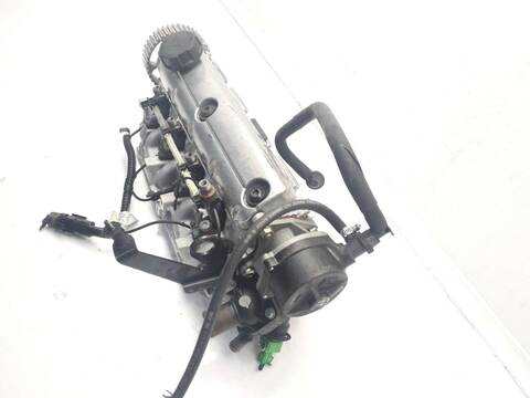 Foto 2ª: Culata Volvo V40 1.9 DIESEL 95CV 70KW FAMILIAR (2000)