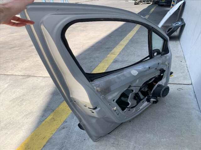 Foto 2ª: Puerta Delantera Izquierda Citroen Berlingo 1.6 HDI90-92CV 0CV [9HP] (2012)