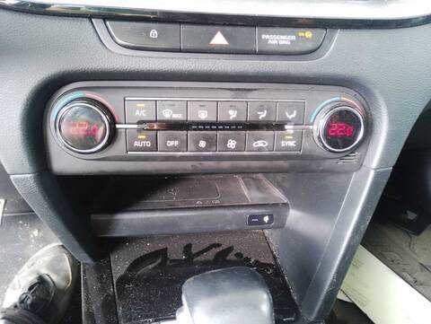 Foto 4ª: Mando Climatizador Kia Xceed DRIVE 136CV 100KW [D4FE] (2020)