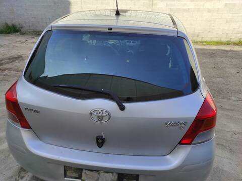 Foto 2ª: Portón Toyota Yaris 1NRFE (2009)