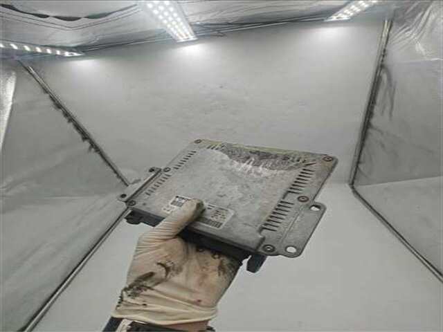Foto 3ª: Centralita Motor ECU Citroen Xsara 2.0 HDI SX (66KW) [2.0 LTR. - 66 KW HDI CAT (RHY - DW10TD)] [RHY / DW10TD]