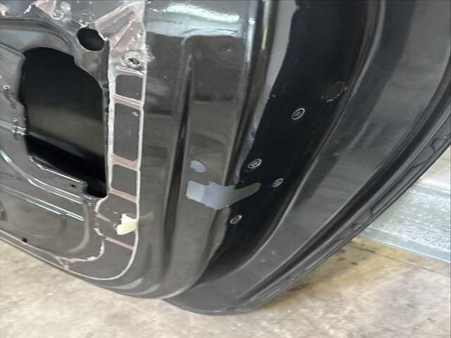 Foto 3ª: Puerta Delantera Derecha Opel Corsa 120 CV 88KW [LUH A14NEL] (2014)