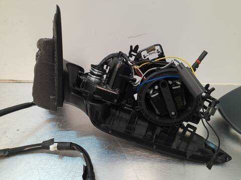 Foto 3ª: Retrovisor Derecho Audi A3 2.0 16V FSI 150CV 110KW (2003)