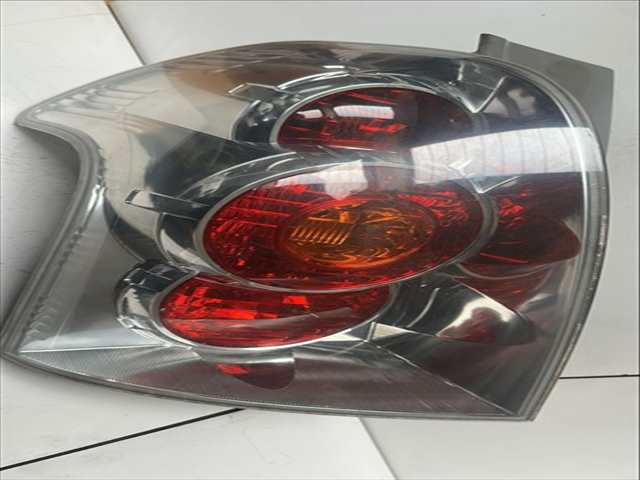 Piloto Trasero Izquierdo Toyota Corolla 2.2 CDI VERSO