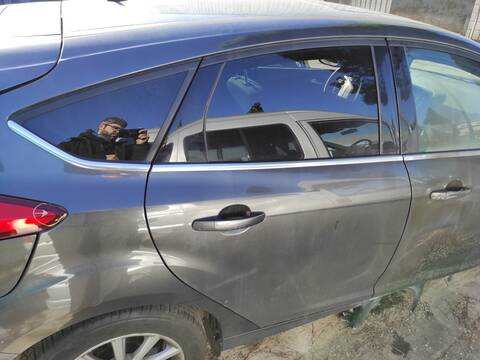 Foto 1ª: Puerta Trasera Derecha Ford Focus M1DD BERLINA (2015)