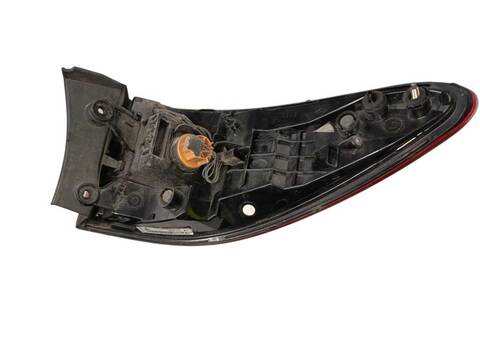 Foto 1ª: Piloto Trasero Izquierdo Renault Kadjar 1.6 DCI 130 HLA4) (2015)