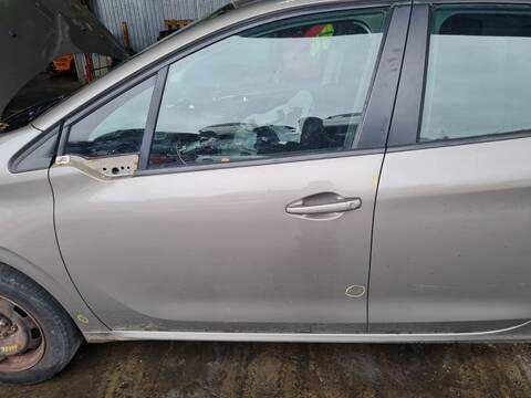Puerta Delantera Izquierda Peugeot 208 ACTIVE 82CV 60KW