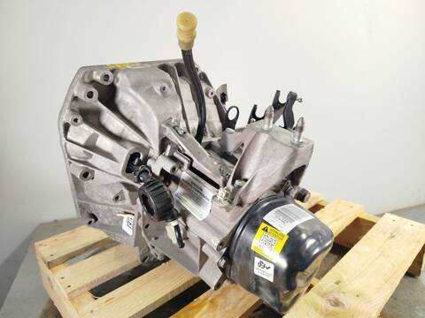 Foto 3ª: Caja Cambios Dacia Sandero TCE 90 B8M1 B8MA) 90CV 66KW [H4B400] (2014)