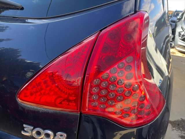 Foto 3ª: Piloto Trasero Derecho Peugeot 3008 1.6 HDI 110cv [9HR 9H05] (2011)