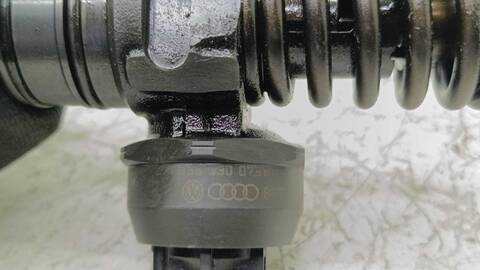 Foto 3ª: Inyectores Volkswagen Golf 1.9 TDI 105CV 77KW [BLS] (2021)