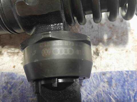 Foto 3ª: Inyectores Volkswagen Golf 1.9 TDI 105CV [BKC] (2003)