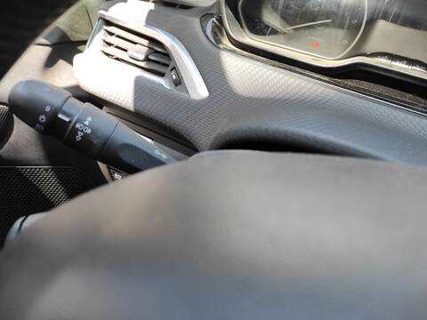Foto 3ª: Mando Multifuncion Peugeot 208 YH01 (2018)