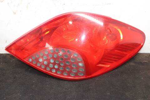 Piloto Trasero Derecho Peugeot 207 CONFORT 90CV 66KW