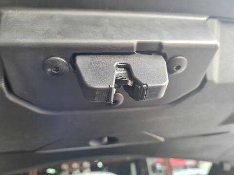 Cerradura Maletero Portón Peugeot 3008 1.5 BLUEHDI 130 131CV 96KW