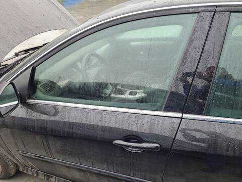 Foto 2ª: Puerta Delantera Izquierda Renault Laguna III 140CV [M9RG7] (2008)