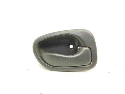 Maneta Interior Trasera Derecha Hyundai Accent 1.3 GLS AUTOMATICO 84CV 62KW