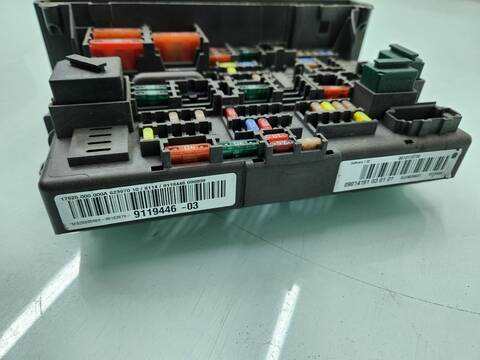Foto 2ª: Caja Reles Fusibles Bmw Serie 1 114 118D BERLINA 143CV 105KW [N47D20C] (2008)
