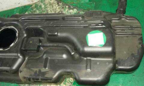 Foto 2ª: Deposito de Combustible Mercedes Vito 109/111 CDI LANG 447.601) 114CV 84KW [R9M502] (2014)