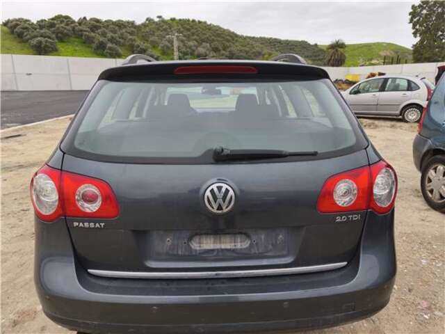 Portón Volkswagen Passat 2.0 EDITION PLUS [2.0 LTR. - 103 KW TDI]