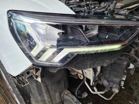 Foto 4ª: Faro Derecho Audi Q3 35 TDI 150CV 110KW [DTSB] (2022)