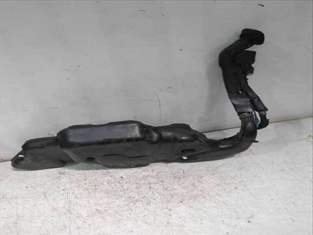 Foto 3ª: Deposito de Combustible Fiat Punto 1.2 16V 80 188.233 .235 .253 .255 .333 .353 .639 ... 80CV 59KW [188 A5.000] (2005)