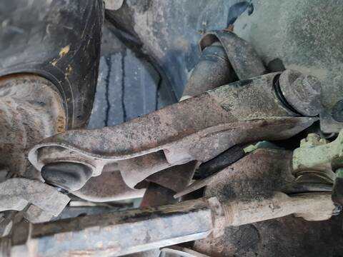 Brazo Suspension Delantero Derecho Nissan Terrano 2.7 TDI 4WD 125CV 92KW
