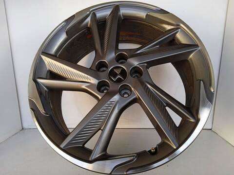 LLanta Aleacion DS 7 E-TENSE 4X4 SO CHIC 299CV