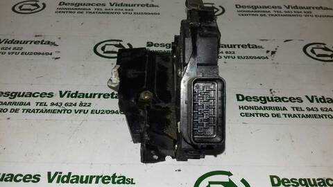 Foto 2ª: Cerradura Puerta Trasera Derecha Mazda 3 1.6 CD DIESEL CAT BERLINA 109CV 80KW [Y6] (2005)
