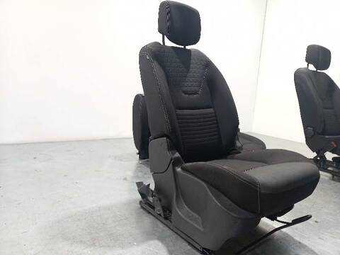Foto 3ª: Asientos Traseros Renault Clio DYNAMIQUE GRANDTOUR 90CV 66KW [K9K B6] (2015)