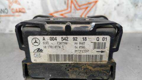 Foto 3ª: Centralita Motor ECU Mercedes Clase C 160 C 220 CDI LA) 203.708) COUPE 150CV 110KW [646963] (2006)