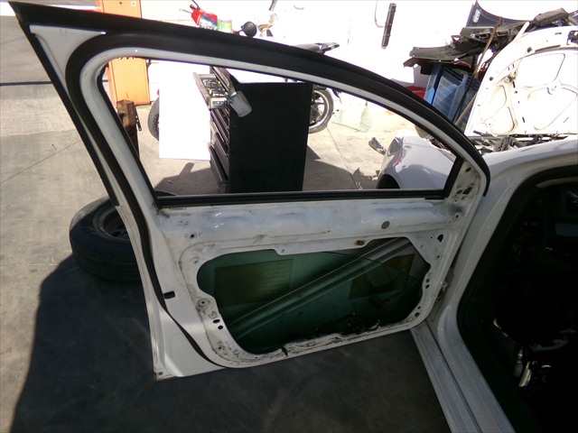 Foto 2ª: Puerta Delantera Izquierda Volkswagen Passat 2.0 TDI 2005-2011 [CBD] (2009)