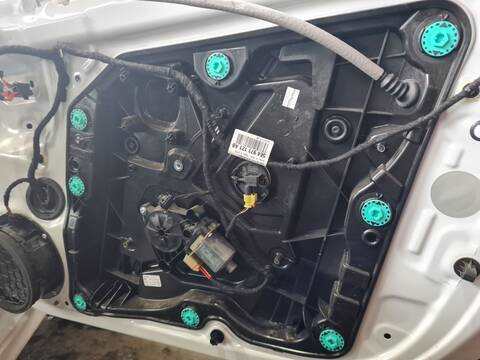 Elevalunas Eléctrico Delantero Derecho Skoda Octavia AMBITION PLUS 149CV 110KW