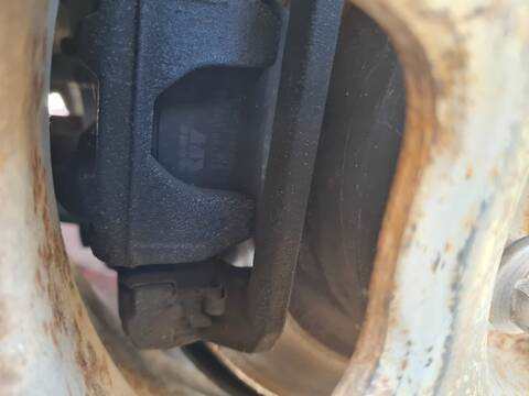 Foto 3ª: Pinza Freno Trasera Izquierdo Nissan Pathfinder 2.5 DCI DIESEL CAT 171CV 126KW [YD25DDTI] (2005)