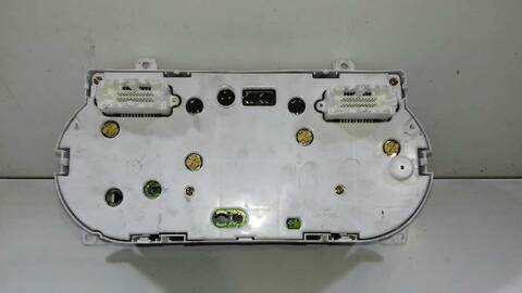 Foto 2ª: Cuadro de Instrumentos Mitsubishi Outlander 2.0 CAT 136CV 100KW [4G63] (2005)