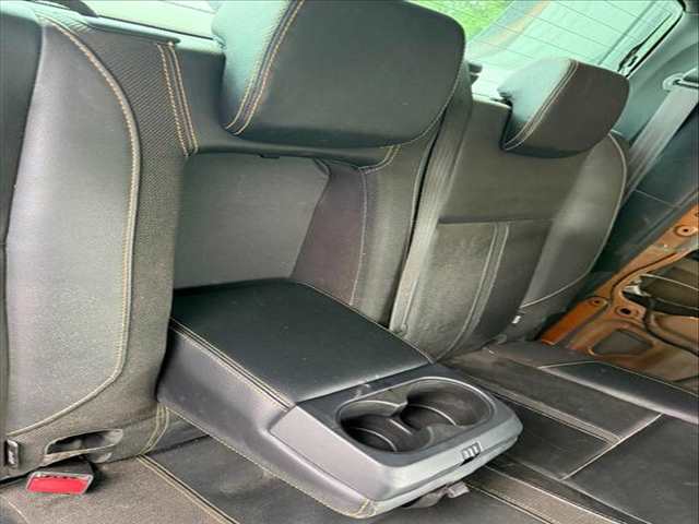 Foto 4ª: Asientos Traseros Ford Ranger 2.0 ECOBLUE 4X4 213CV 157KW [T20DD0J] (2020)