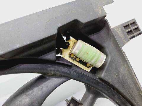Foto 4ª: Electroventilador Opel Corsa ´´111 YEARS´´ 86CV 63KW [A12XER] (2010)