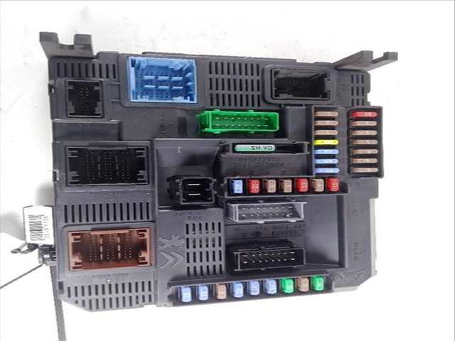 Caja Reles Fusibles Peugeot 208 1.2 THP