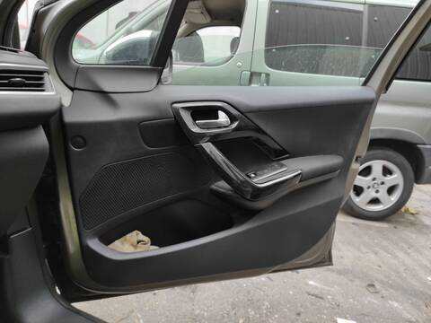 Tapizados Cartoneras Peugeot 208 HM01