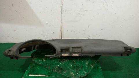 Salpicadero Mercedes Clase C 160 BERLINA 129CV 95KW