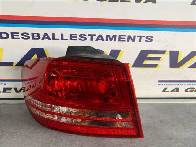 Piloto Trasero Izquierdo Dodge Journey 2.0 CRDI140CV