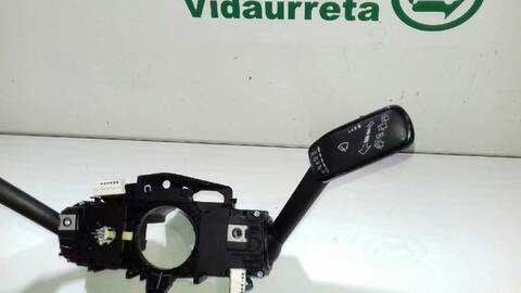 Foto 3ª: Mando Multifuncion Volkswagen Touran ADVANCE BMT 150CV 110KW [DFEA] (2015)