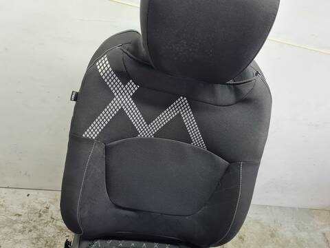 Foto 4ª: Asiento Delantero Derecho Renault Captur DYNAMIQUE 90CV 66KW [K9K608] (2014)