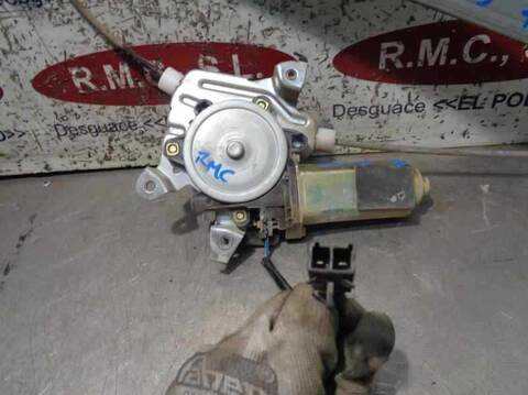 Foto 3ª: Elevalunas Manual Trasero Izquierdo Nissan Navara 2.5 TD 16V CAT 133CV 98KW PICK-UP D22) [YD25] (2005)