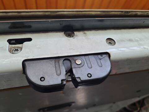 Cerradura Maletero Portón Mercedes Vito 110 CDI 639.601 639.603 639.605) 95CV 70KW FURGONETA
