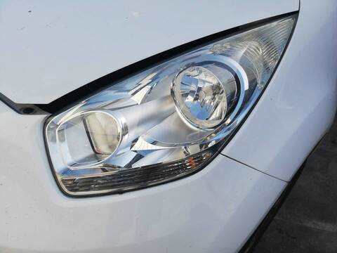 Faro Izquierdo Kia Venga D4FB